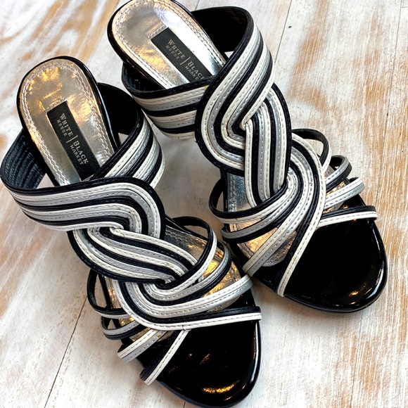White House Black Market Shoes - White House Black Market Sandals Size 6